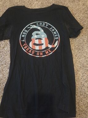 Cody James Black Short-Sleeve Graphic Tee - 'Tread On Me'